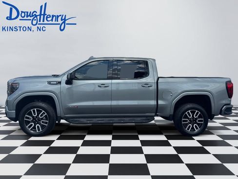 Used 2025 GMC Sierra 1500 AT4 w/ AT4 Premium Package AWD/4WD image 2