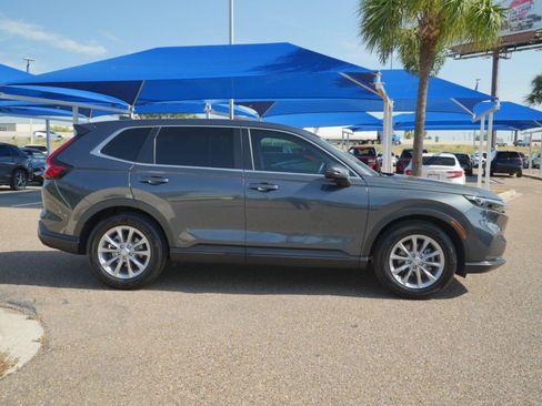 Used 2025 Honda CR-V EX image 4