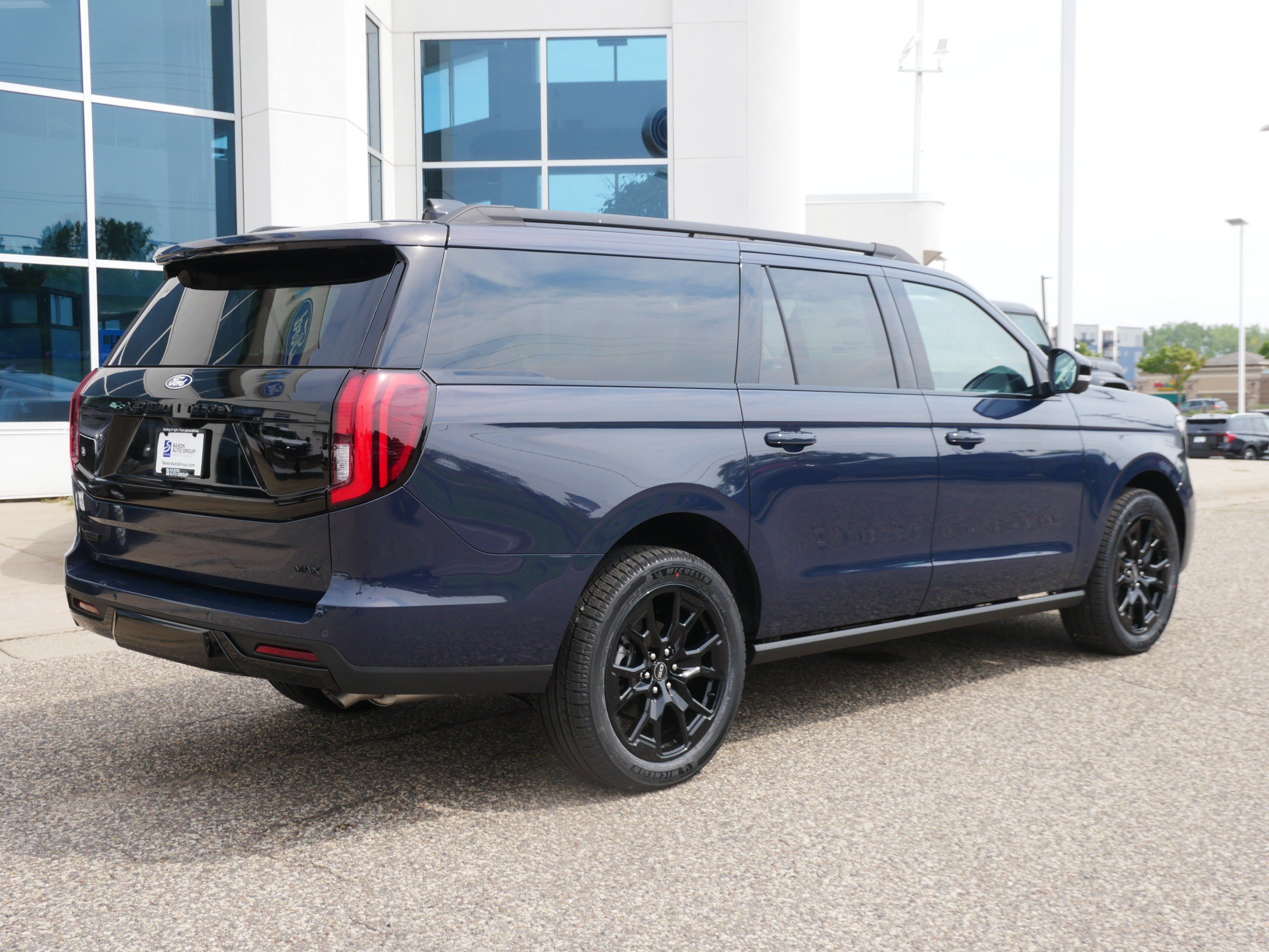 New 2027 Ford Expedition Max Platinum AWD/4WD image 4