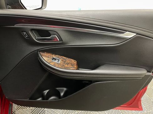 Used 2014 Chevrolet Impala LT w/ Convenience Package image 36