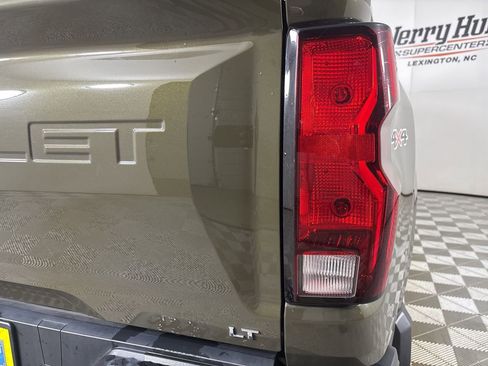 Used 2023 Chevrolet Colorado LT w/ LT Convenience Package II image 32