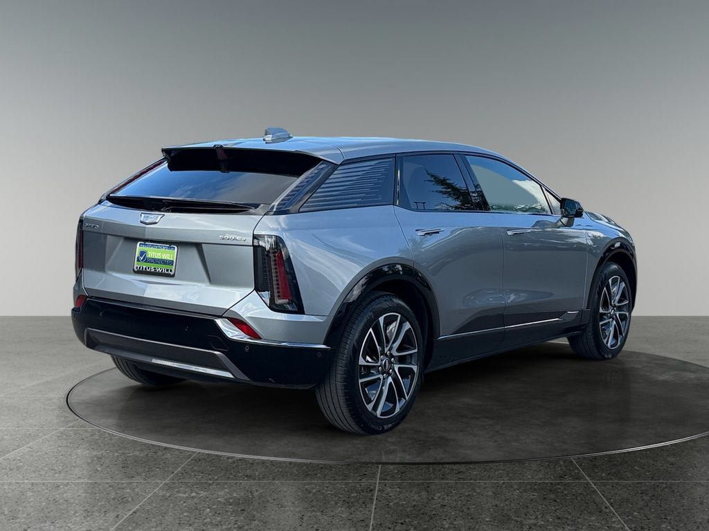 Used 2025 Cadillac Optiq Sport 2 AWD/4WD image 9