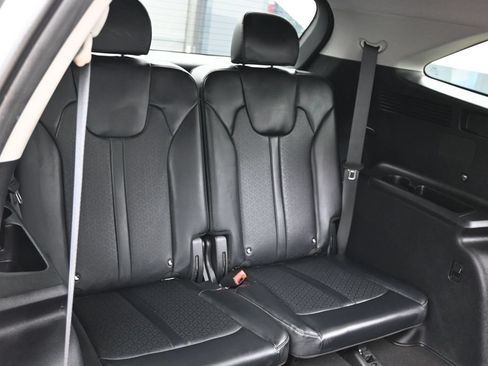 Used 2022 Kia Sorento S FWD image 37