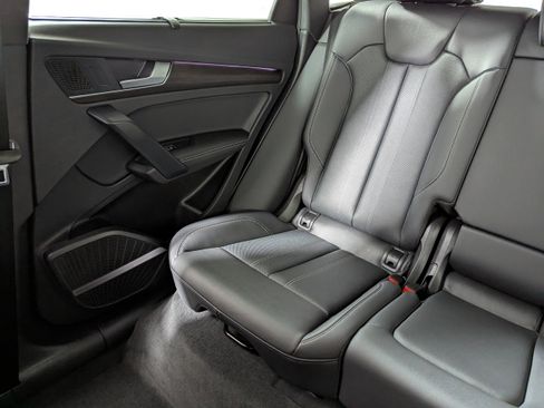 Certified 2024 Audi Q5 e Prestige image 12