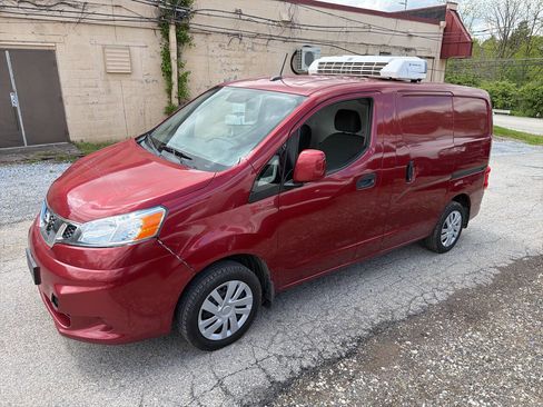 Used 2017 Nissan NV200 SV w/ Technology Package FWD image 3