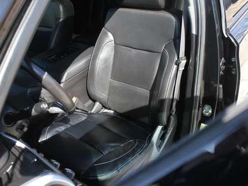 Used 2015 GMC Yukon SLT w/ Open Road Package image 33