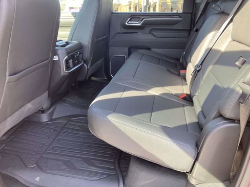 New 2026 GMC Sierra 2500 SLT w/ SLT Convenience Package image 12