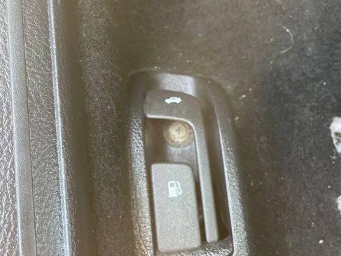 Used 2010 MAZDA MAZDA3 i Sport FWD image 14