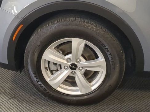 Used 2025 Kia Sorento LX FWD image 10