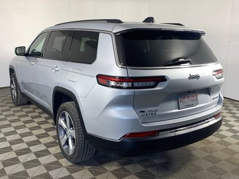 Used 2022 Jeep Grand Cherokee L Limited AWD/4WD image 13