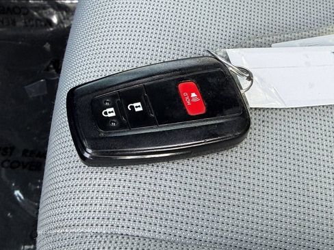 Used 2019 Toyota Corolla SE FWD image 32