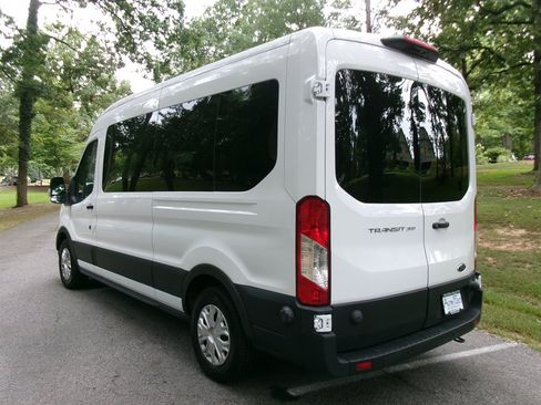 Used 2024 Ford Transit 350 XLT RWD image 7