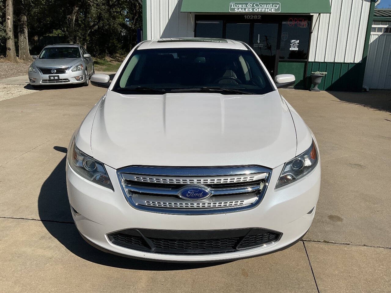 Used 2011 Ford Taurus SHO w/ 402A Rapid Spec Order Code AWD/4WD image 4