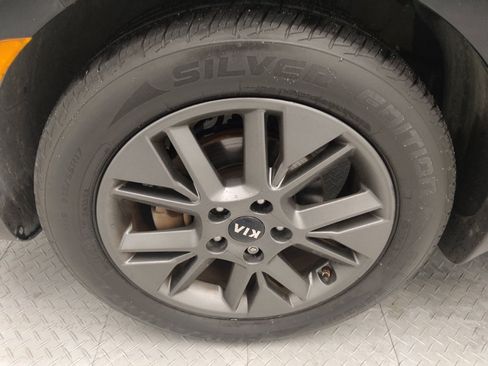 Used 2020 Kia Soul EX FWD image 31