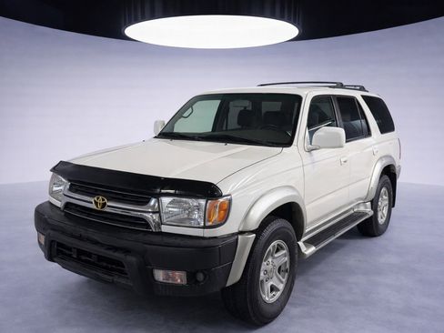 Used 2002 Toyota 4Runner SR5 image 1