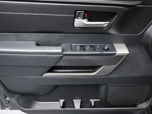 Used 2022 Toyota Tundra SR5 w/ SR5 Convenience Package image 10