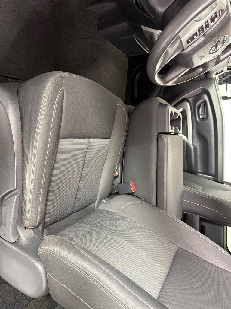 Used 2017 Nissan Titan SV AWD/4WD image 10