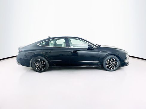 Used 2025 Hyundai Sonata SEL FWD image 10