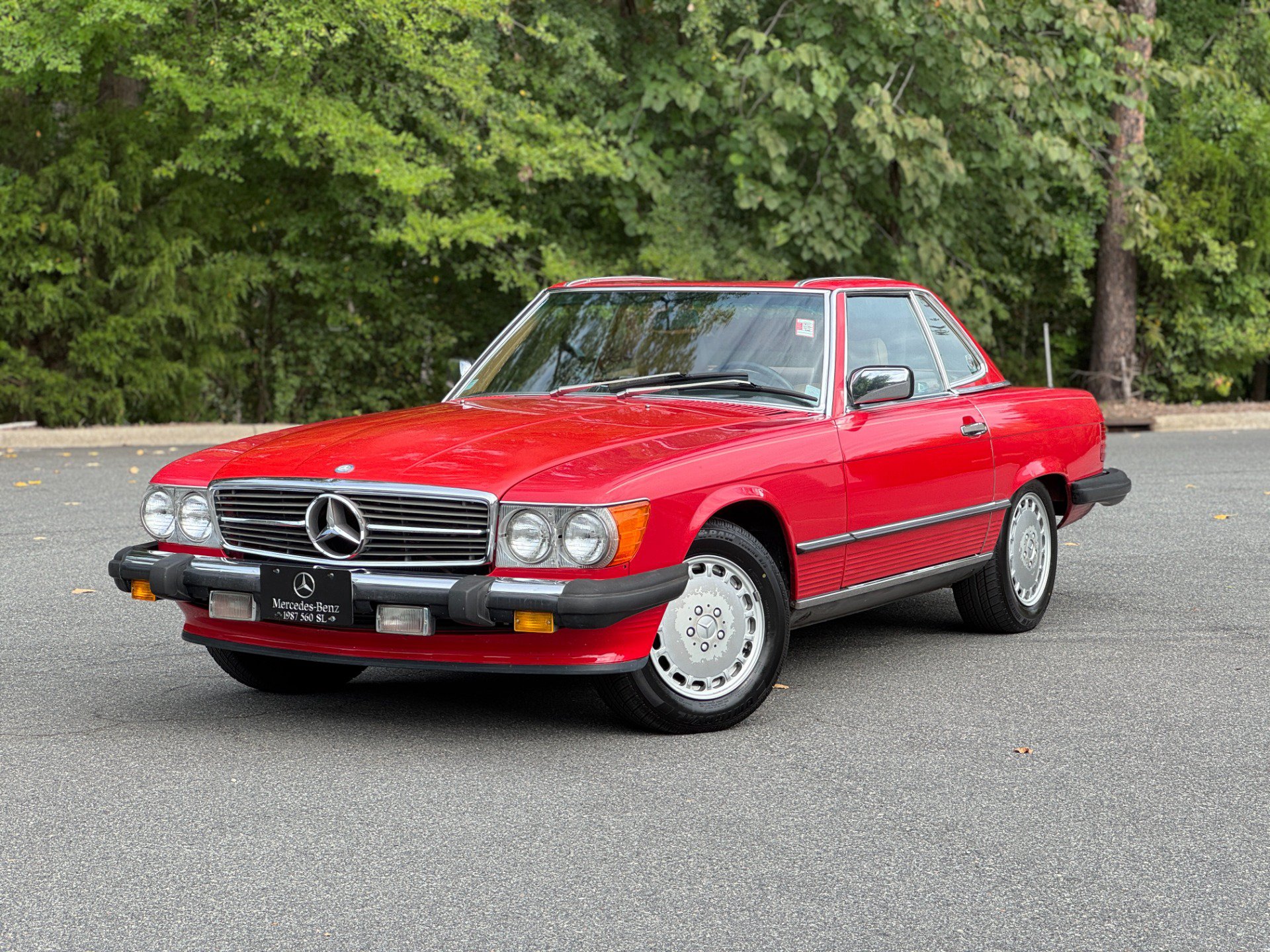 Used 1987 Mercedes-Benz 560 SL image 1