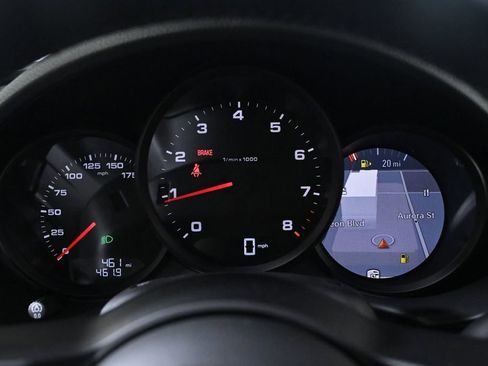 Used 2025 Porsche 718 Cayman image 13