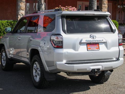 Used 2019 Toyota 4Runner SR5 image 6