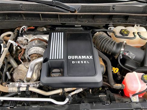 Used 2024 GMC Sierra 1500 AT4 w/ Technology Package image 32