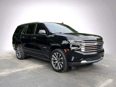 Used 2024 Chevrolet Tahoe High Country AWD/4WD image 2