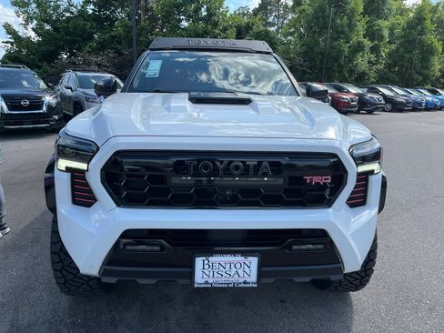 Used 2024 Toyota Tacoma TRD Pro AWD/4WD image 11