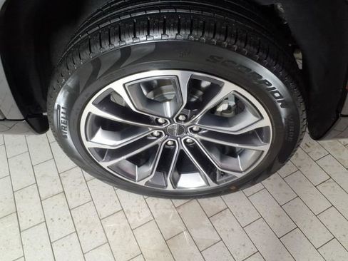 Used 2024 Jeep Grand Wagoneer L Series III w/ HD Trailer Tow Package image 8