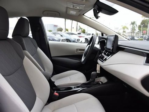 Used 2022 Toyota Corolla LE image 23