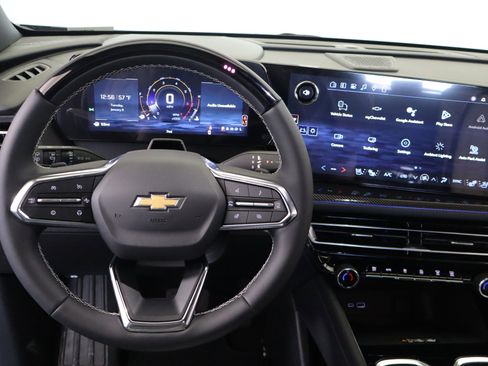 New 2026 Chevrolet Traverse High Country w/ LPO, Floor Liner Package image 23