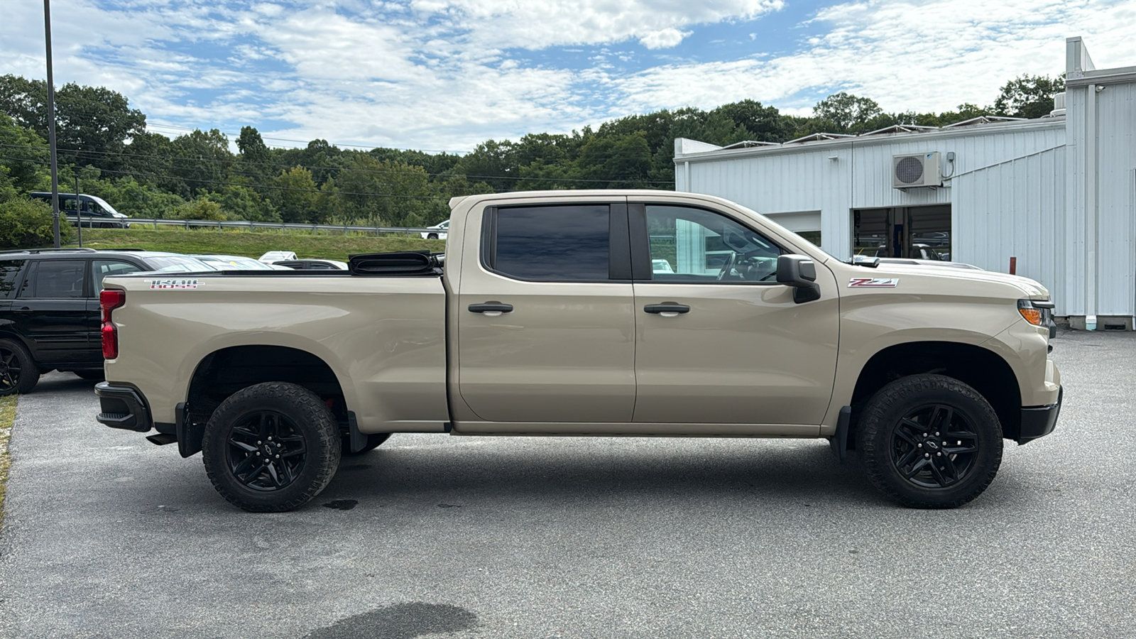 Used 2022 Chevrolet Silverado 1500 Custom Trail Boss AWD/4WD image 5