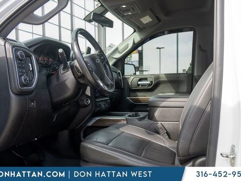 Used 2021 Chevrolet Silverado 1500 LT Trail Boss w/ Convenience Package II AWD/4WD image 3