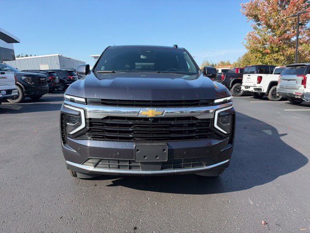 Used 2025 Chevrolet Suburban LS AWD/4WD image 3
