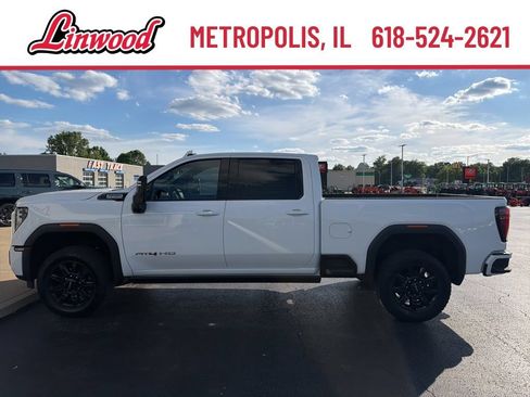Used 2024 GMC Sierra 2500 AT4 w/ AT4 Premium Plus Package AWD/4WD image 3