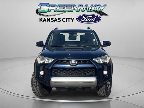 Used 2018 Toyota 4Runner TRD Off-Road Premium image 2