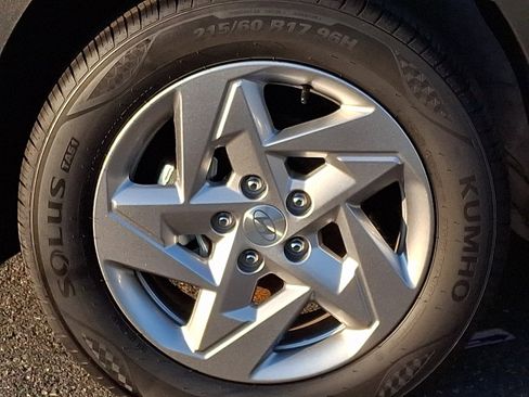 Used 2026 Hyundai Kona SE FWD image 8