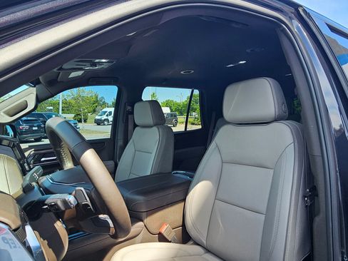 Used 2025 GMC Yukon Elevation AWD/4WD image 21