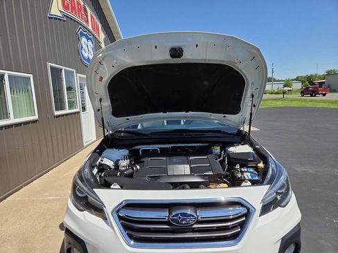 Used 2019 Subaru Outback 3.6R Limited AWD/4WD image 40
