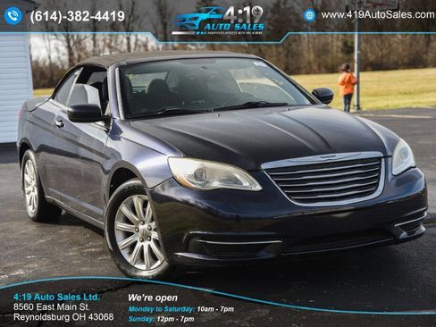 Used 2012 Chrysler 200 Touring FWD image 2