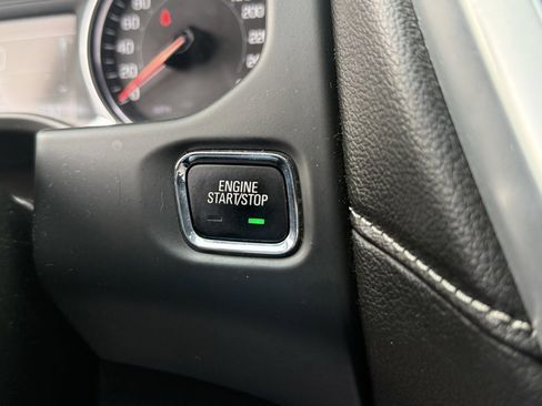 Used 2019 GMC Acadia SLE image 22