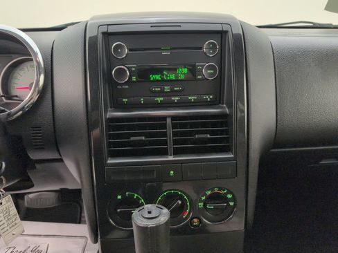 Used 2008 Ford Explorer Sport Trac XLT RWD image 23