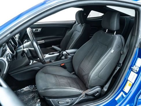 Used 2017 Ford Mustang GT w/ GT Performance Package RWD image 18