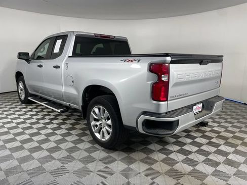 Used 2020 Chevrolet Silverado 1500 Custom w/ Custom Value Package AWD/4WD image 14