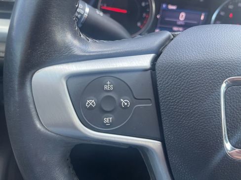 Used 2020 GMC Acadia SLE image 16