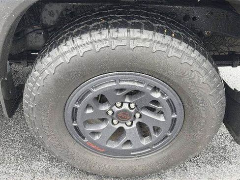 Certified 2025 Nissan Frontier PRO-4X w/ Pro Convenience Package AWD/4WD image 9