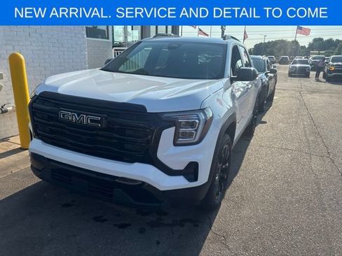 Used 2026 GMC Terrain Elevation w/ Black Edition AWD/4WD image 2