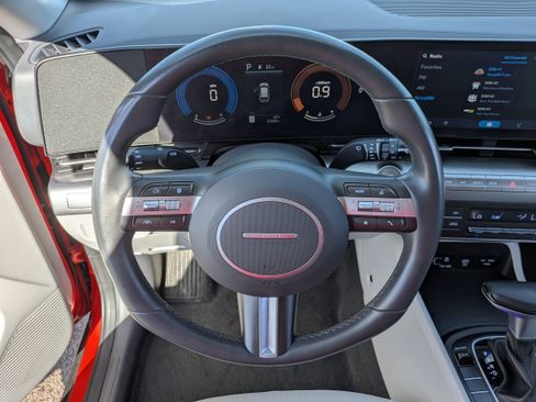 Used 2025 Hyundai Kona SEL image 26