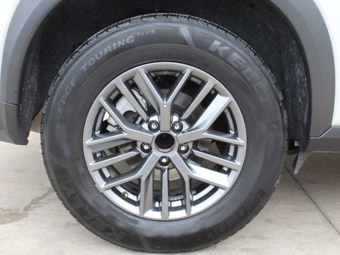 Used 2024 Nissan Rogue S image 12