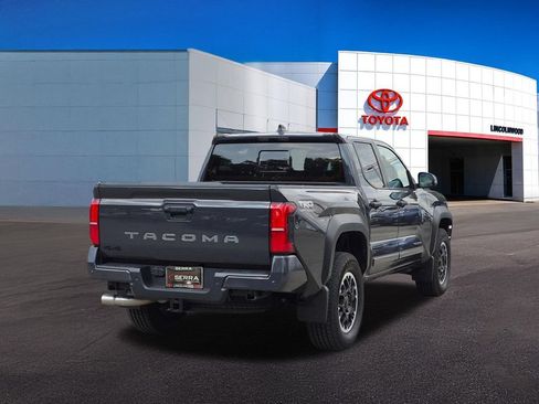Used 2024 Toyota Tacoma TRD Off-Road w/ TRD Off Road Upgrade Package AWD/4WD image 10